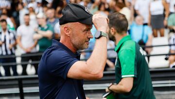 22/09/24 PARTIDO SEGUNDA DIVISION
CASTELLON - RACING DE SANTANDER
Dick Schreuder