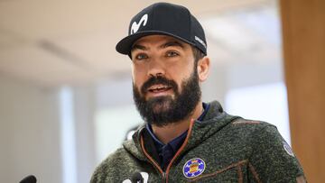 El rider espa&ntilde;ol de snowboard Regino Hern&aacute;ndez, durante un acto en el Consejo Superior de Deportes.