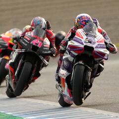 ‘Martinator’ sigue en modo remontada con la pole