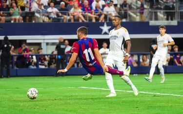 Ferrán Torres anotó el definitivo 3-0.