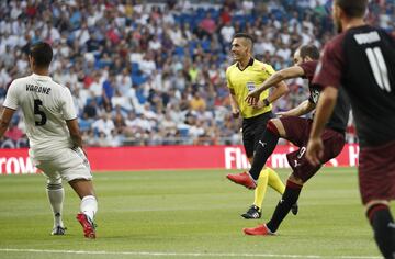 Former Real Madrid player Gonzalo Higuaín (second right) nets a quickfire equaliser for the guests.