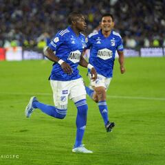 Millonarios gana el clásico ante Santa Fe con doblete de Gómez