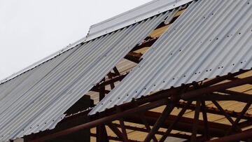 Desperfectos en el estadio de Riazor por el temporal.