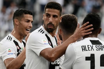 El portugués celebrando el gol de Pjanic.