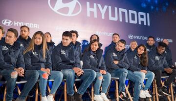 El Atlético de Madrid masculino y femenino recibió por parte de la marca de  Hyundai los nuevos vehículos de la presente temporada.