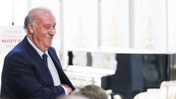 Del Bosque en un acto.