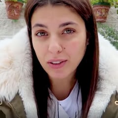 Lola pasa por quirófano para someterse a una liposucción