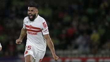 Alexis Canelo festeja un gol con Toluca en el Apertura 2021