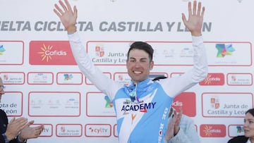 Enrique Sanz gana la ¨²ltima etapa y Cimolai, la Vuelta