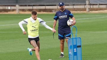 Samu Castillejo y Gattuso, en un entrenamiento del Valencia.