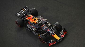 Max Verstappen (Red Bull RB18). Yas Marina, Abu Dhabi. F1 2022.