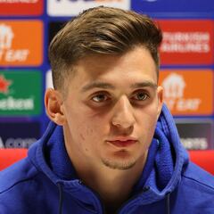 Conceição says Porto not sitting back on 1-0 lead