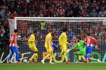 1-2. Antoine Griezmann marca el primer gol.