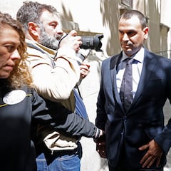 El novio de Ayuso pagó 6.500€ por el renting de un BMW a nombre de la esposa de su jefe en Quirón