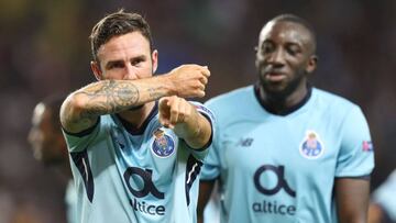 Los cuatro jugadores azteca vieron actividad en la goleada de 3-0 en el principado, El lateral ex del América y Atalanta anotó el definitivo al 89'.