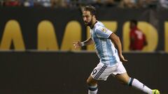 Napoli not tempted by Atletico's increased offer for Higuain