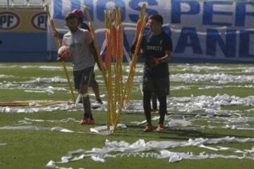 Santiago, 05 de marzo 2016.
Se realiza el banderazo de Universidad Catolica en el estadio San Carlos de Apoquindo.