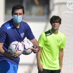 Iraola: "El Sporting es sólido, por eso está donde está en la tabla"