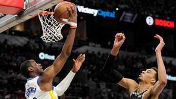 The Golden State Warriors went into San Antonio and got a big win without Stephen Curry, taking down the Spurs 112-102 from the Frost Bank Center.