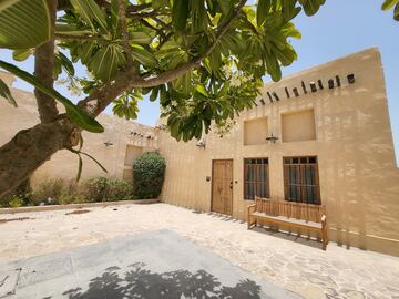 Entrada a las habitaciones del hotel Souq Al Wakra.