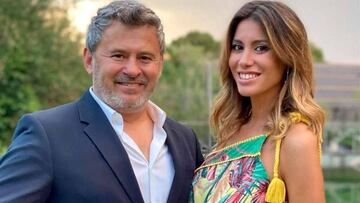 Un anillo y dos croquetas de Cristina Pedroche. Así le pidió matrimonio Miki Nadal a su novia, Helena Aldea, tal y como compartió en su cuenta de Instagram. La pareja, que en octubre tuvo su primera hija en común, ha dado pocos detalles de su enlace. De hecho, el televisivo aseguró en una entrevista que podía ser “el año que viene o dentro de tres”. Será la segunda boda del zaragozano tras su enlace en 2014 con Carolina Moreno.