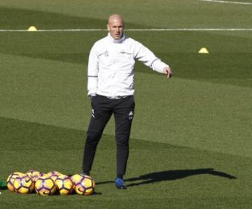 Durante el entrenamiento jugaron un partidillo, y Bale apunta a titular.