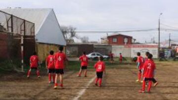 Campo modesto. Aqu&iacute; empez&oacute; a jugar Jara en su Hualp&eacute;n natal.
 