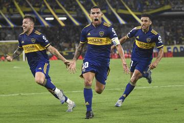 Boca es el nuevo campeón de la Superliga con un punto de diferencia sobre River Plate, equipo que empató ante Atlético Tucumán.