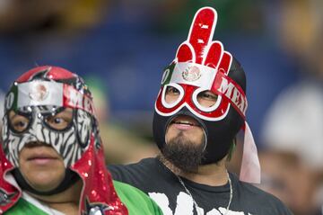 Así vive la afición el duelo entre México y Curazao