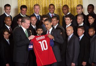 De Stern, Malone, Riley, Ewing y Soros al Espanyol y NBA Europe