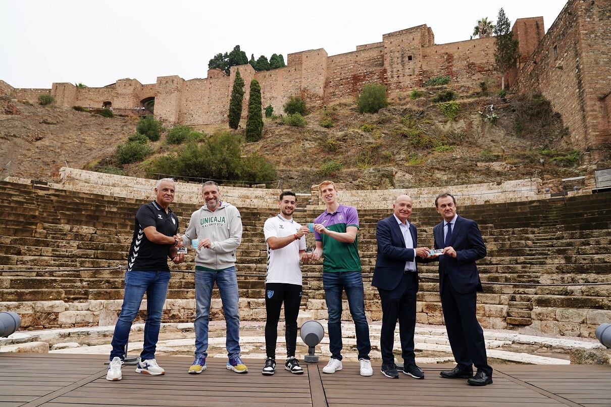 Sergio Pellicer, Ibon Navarro, Ramón, Alberto Díaz, López Nieto y José María Muñoz en el Teatro Romano de Málaga.