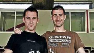 <b>PREPARADOS. </b>Collantes y Albiol posan en el palco del Teresa Rivero.