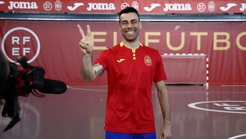 Sergio Lozano, en una sesi&oacute;n de fotos para la selecci&oacute;n espa&ntilde;ola de f&uacute;tbol sala.