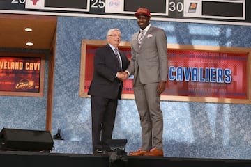 Anthony Bennett (número 1 en 2013 por Cleveland Cavaliers): una sorpresa, elegido por delante de Victor Oladipo o un Nerlens Noel. Después de los Cavs pasó por Timberwolves, Raptors, Nets e o incluso en Europa con el Fenerbahçe.