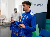 29/07/2025 PRESENTACION ALEX FORES COMO NUEVO JUGADOR REAL OVIEDO