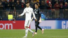 Asensio se retira del Estadio Luzhniki.