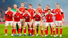 Copenhagen (Denmark), 17/11/2023.- (FILE) - Danish team line up before the UEFA Euro 2024 second round Group H qualifying match between Denmark and Slovenia at Parken Stadium in Copenhagen, Denmark, 17 November 2023 (re-issued 06 June 2024). Denmark are playing in Group C at the UEFA EURO 2024 with Slovenia, Serbia, England. Top from L: Kasper Schmeichel, Jannik Vestergaard, Joachim Andersen, Andreas Christensen,Yussuf Poulsen and Jonas Wind. Front from L: Joakim Mahle, Pierre-Emile Hojbjerg, Christian Norgaard, Victor Kristiansen and Thomas Delaney. (Dinamarca, Eslovenia, Copenhague) EFE/EPA/Liselotte Sabroe DENMARK OUT
