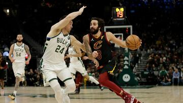 Partido increíble de los Cavs ante unos Bucks llenos, como todos, de bajas. Ricky, con 15 puntos y 10 asistencias, lidera la victoria en Milwaukee.
