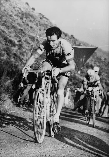 Altavilla Vicentina, 2 de enero de 1937-Novi Ligure, 3 de mayo de 2024. 87 años. Ciclista italiano. Conquistó dos veces consecutivas el Gran Premio de la Montaña del Tour de Francia, en 1960 y 1961, en medio del reinado escalador de Federico Martín Bahamontes. También ganó una etapa en el Tour y otra en la Volta. Y acabó segundo en el Giro de Italia 1962.