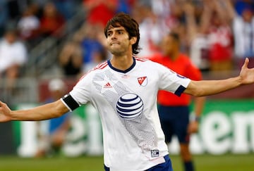 Ricardo Kaká portó el gafete de capitán contra el Tottenham 
