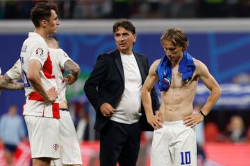 Ante Budimir, Zlatko Dalic y Luka Modric, abatidos tras el empate final. Croacia al borde de la eliminación.