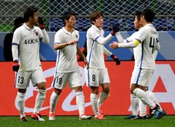 Los jugadores celebran el 0-1 de Shoma Doi.