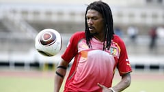 Rigobert Song emerges from coma in "acceptable" condition