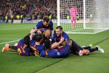 3-0. Leo Messi celebró el tercer gol.