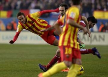 Neymar con Juanfran y Raúl García.