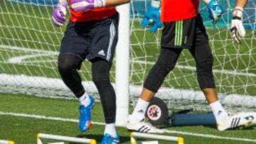 Casillas y Diego L&oacute;pez, durante un entrenamiento.