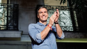 El presidente del Gobierno de España y secretario general del PSOE, Pedro Sánchez, agradece a sus votantes los resultados obtenidos en la jornada electoral de los comicios generales en la sede del Partido Socialista en la calle Ferraz, a 23 de julio de 2023, en Madrid (España). Todos los españoles han sido llamados hoy, 23 de julio de 2023, para elegir a sus representantes para los próximos cuatro años. Están en juego 350 escaños en el Congreso y 208 en el Senado (ya que 57 de los 265 senadores lo son por designación autonómica), que tendrán que elegir al próximo Gobierno.
23 JULIO 2023;23J;PARTIDO SOCIALISTA;PSOE;ELECCIONES GENERALES;SEGUIMIENTO ELECTORAL;
Alejandro Martínez Vélez / Europa Press
24/07/2023