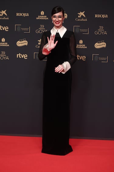 La actriz Paz Vega posa en la alfombra roja.