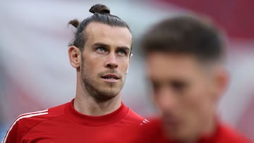 Gareth Bale gets the wink from Schalke, with a special offer