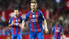 30 jugadores que vistieron la camiseta del Barcelona y Sevilla